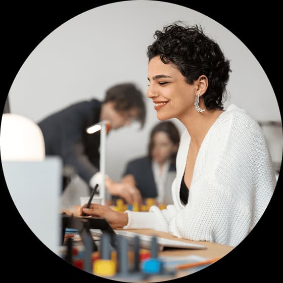 Ruta de aprendizaje híbrida combinando distintos formatos