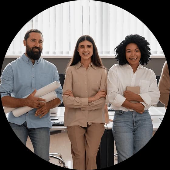 Equipo multidisciplinario disponible para proyectos especializados